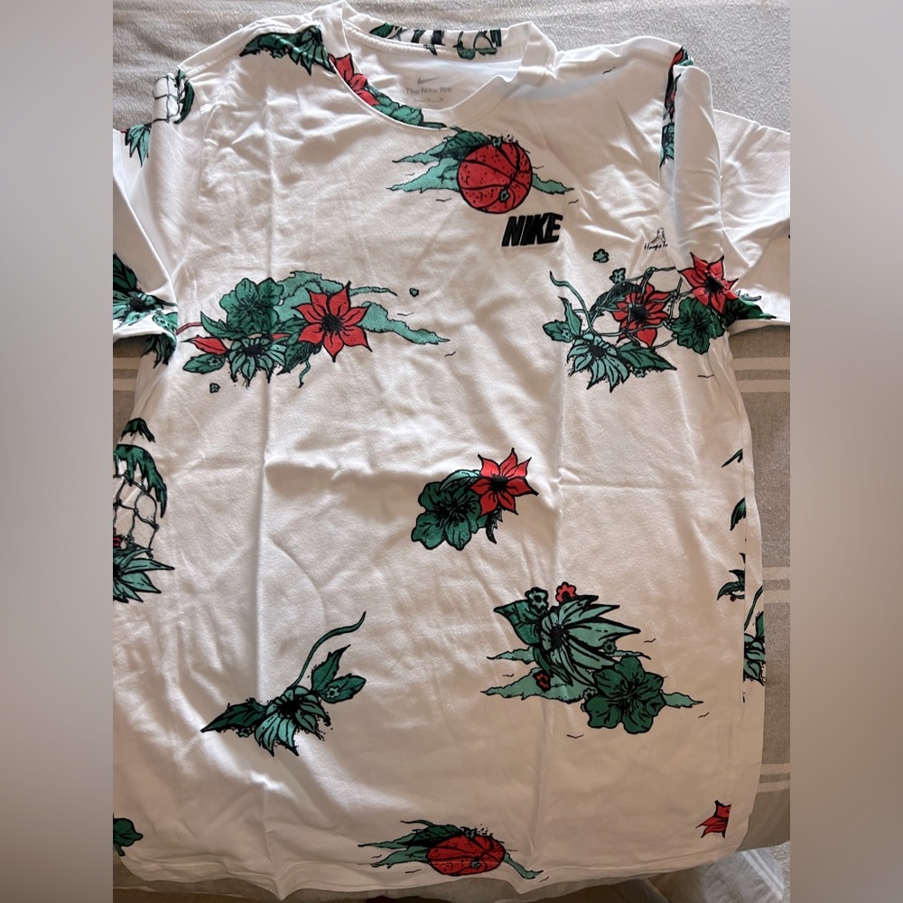 Men’s Nike Tshirt